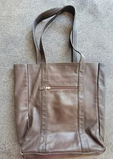 ILI Genuine Leather Vintage Tote Bag. 15"x12".