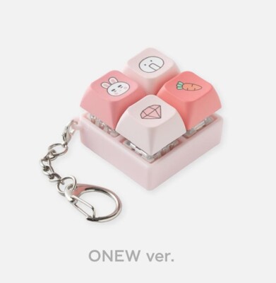 SHINEE 2025 SHINee WORLD Ⅶ E.S.S.A.Y OFFICIAL GOODS MD KEY CAP