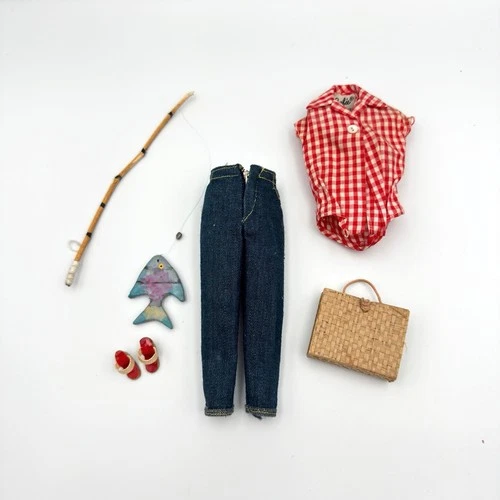 Vintage Barbie Picnic Set #967 w/ Fish & Pole