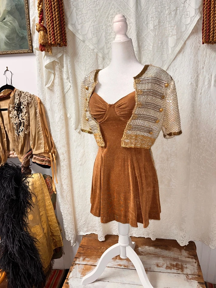 Mini Vestido Vintage Banda de Marcha Reelaborado Lentejuelas Hecho a Mano Teatral Foto 3 de 4