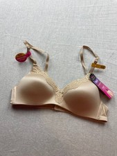 NWT Maidenform Comfy Soft Wireless Bra Size 32A Tan Lace 09456 Convertible