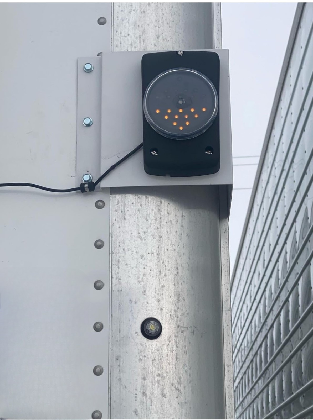 Carrier Transicold Reefer Light Bar - X4-7300 7500 Vector 76-02000-00