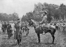 Lord Kitchener inspeccionando tropas argelinas Francia Primera Guerra Mundial 16 de agosto de 1915 foto antigua