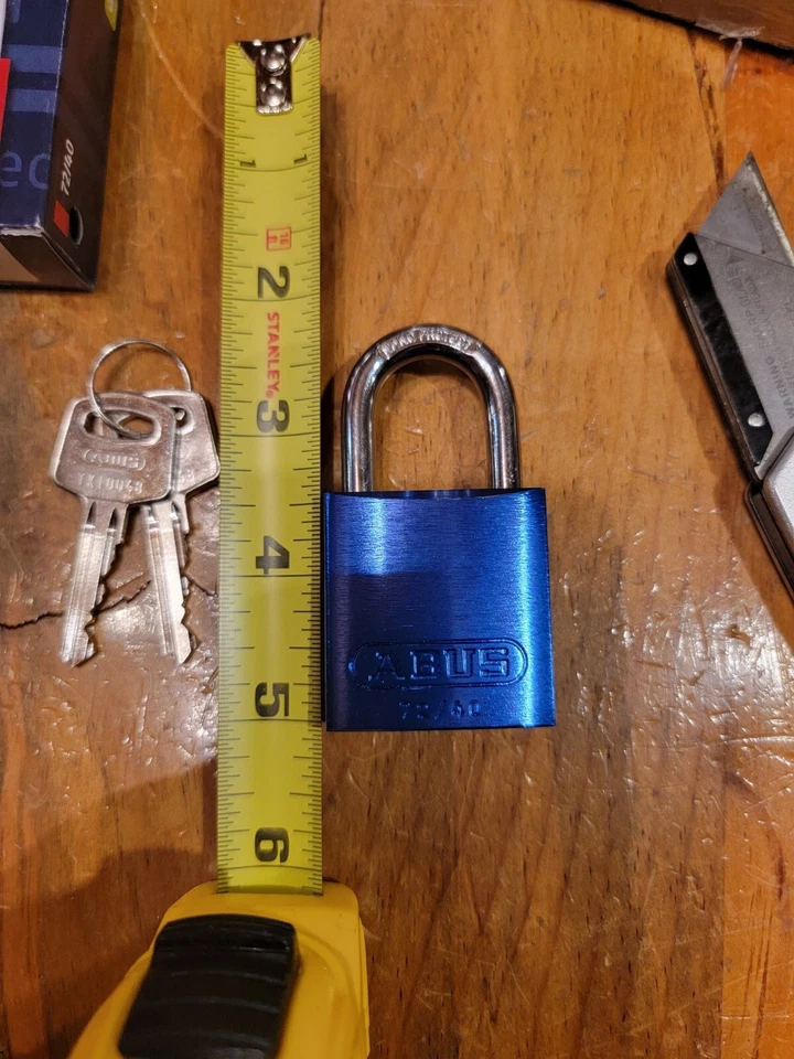 3pk NEW ABUS 72/40 BLUE LOCKOUT PADLOCKS WITH 2 Like Keys Each - Image 2 of 2