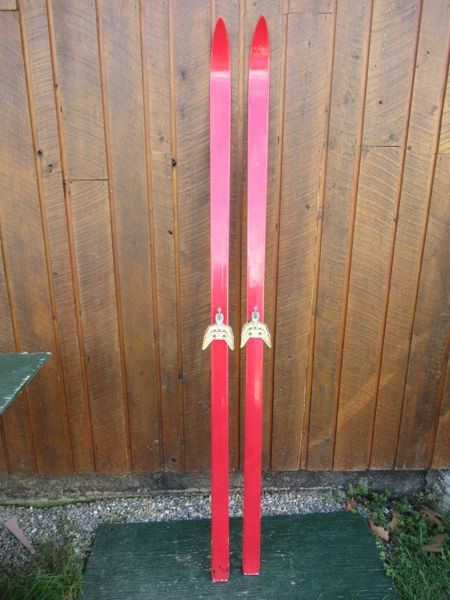 VINTAGE OLD Wooden Snow Skis 75