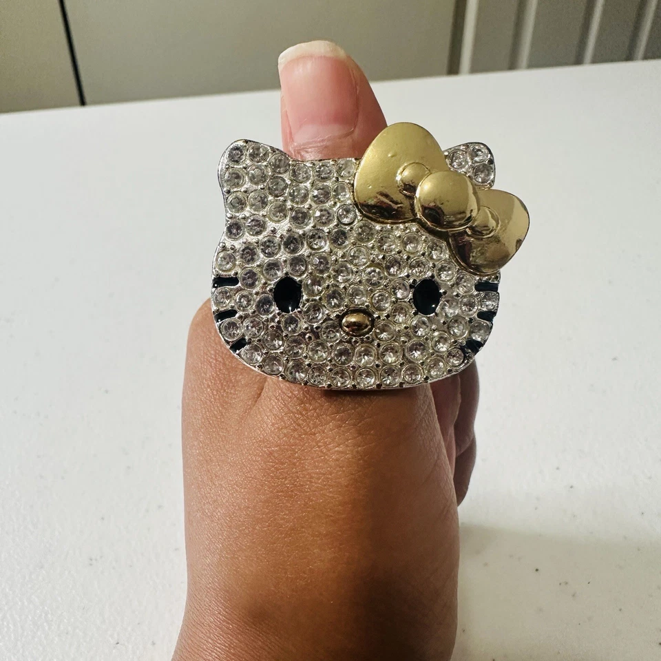 Big Hello Kitty 圆形切割水晶斯洛伐克 12 码戒指闪亮 — 第 2/4 张图片
