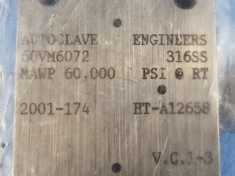 Válvula de aguja SS de alta presión Parker autoclave 60VM6072 SELLADA, tubo de 3/8" Foto 2 de 4