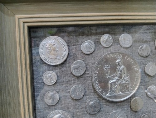 22 alte römische Münzen, Andenken Sammlung im Glas Bilderrahmen / Wohndeko / Wand - Bild 4 von 8