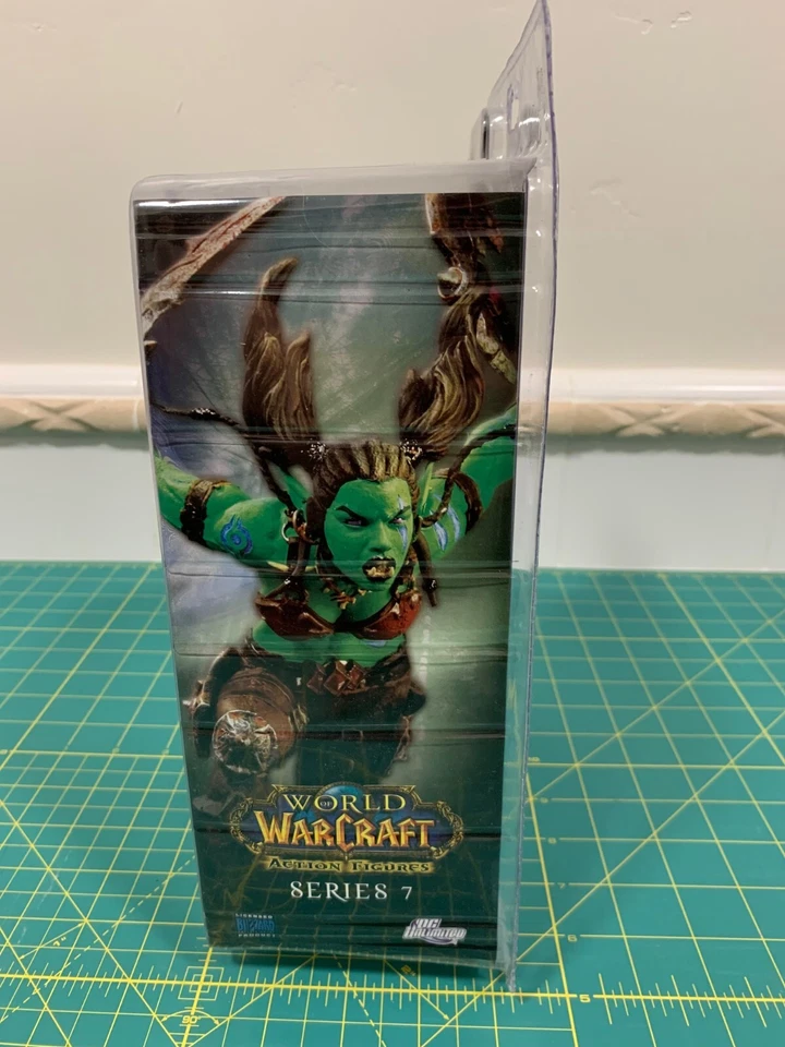 DC Unlimited World of Warcraft: Series 7: Orc Rogue: Garona Action Figure - Image 3 of 4
