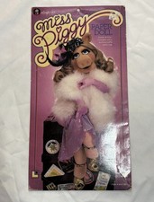 Vintage 1980 Colorforms The Muppets Miss Piggy Paper Stand Up Doll