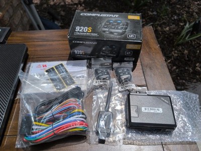 Compustar CS920S 4-Button 1 Way Remote Start System (up to 1000' Range)