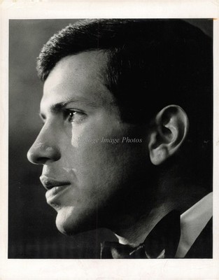 1969-monsanto-special-frank-sinatra-jr-family-friends-profile-photo-7x9