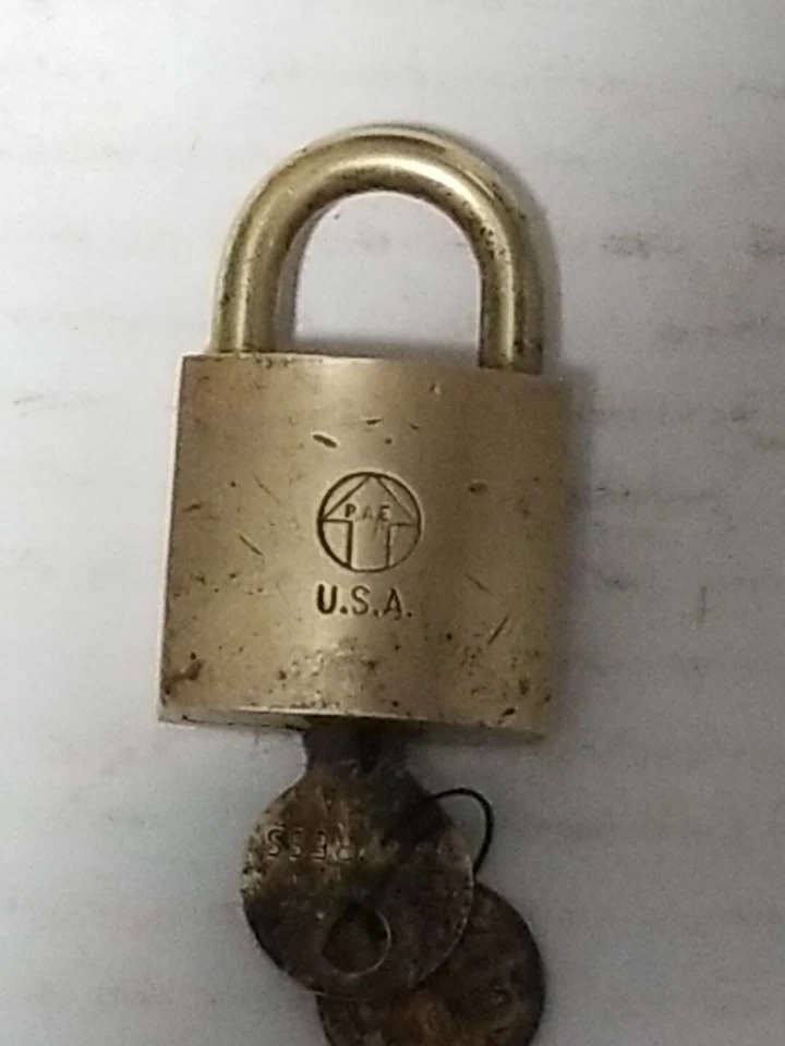 'RARE' PROGRESS Padlock   'Brass"   US Military--Grade  5340-00-582-2741 CLEANED - Image 4 of 4
