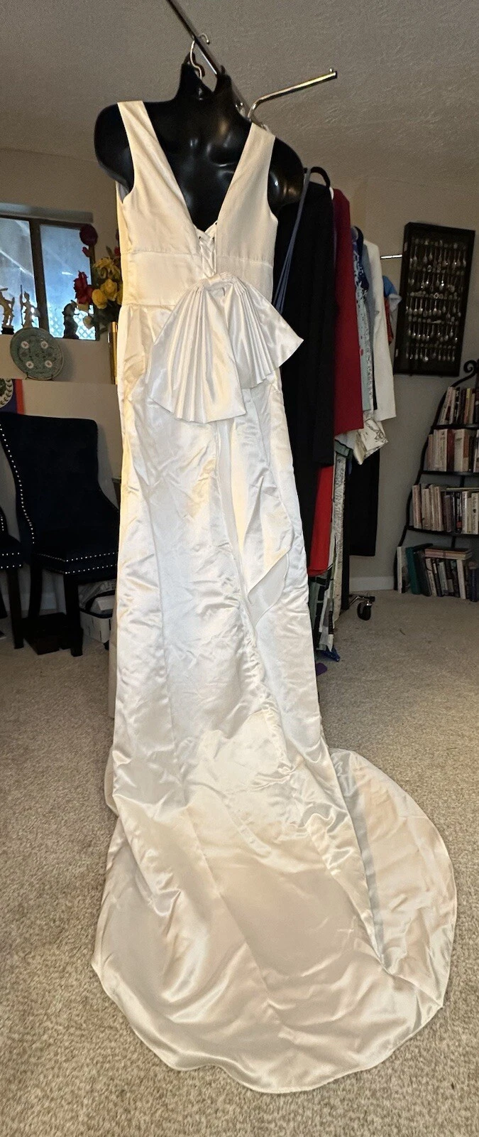 OFF WHITE Abito da sirena crema collo a V bianco 12 abito da sposa personalizzato fiocco treno raso