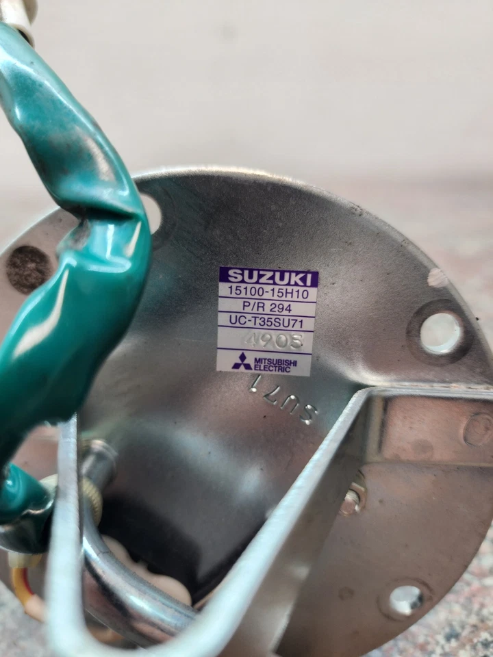 Conjunto de bomba de combustible Suzuki Hayabusa 2013-2019 OEM 15100-15H10 Foto 3 de 4