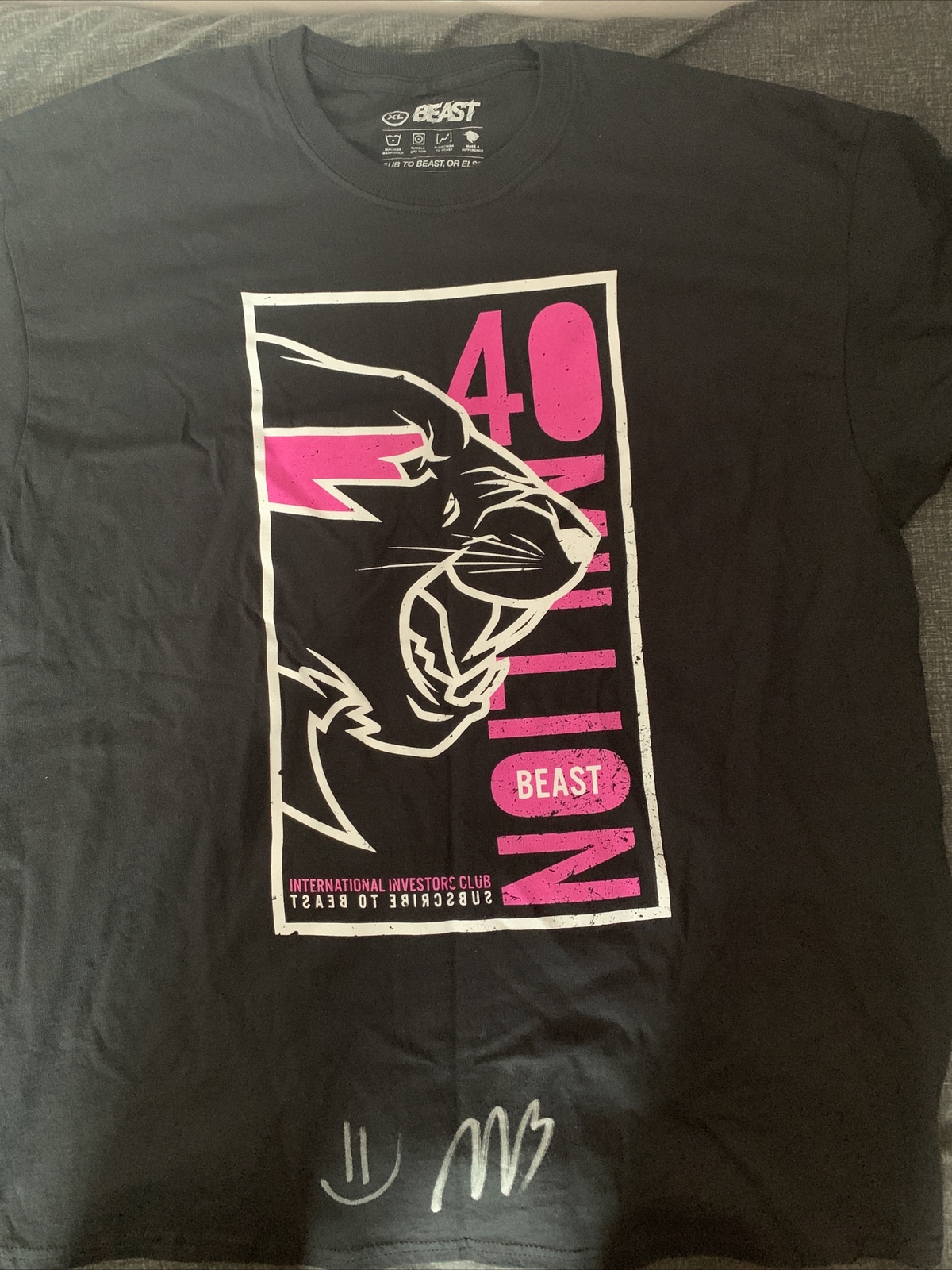 Mr Beast SIGNED 40 Million Shirt *AUTHENTIC* Size XL - Brand New/ Unworn