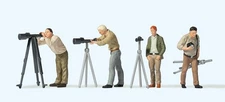 Preiser 10804 HO Scale Photographers w/Tripods -- pkg(4)