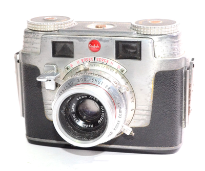 Kodak Signet 35 Camera Ektar Lens 44mm f/3.5 w/Leather Case. READ Kodak Signet 35 Camera Ektar Lens 44mm f/3.5 w/Leather Case. READ