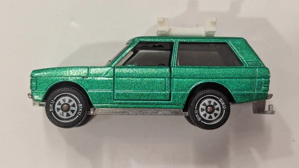 A30 1:60 1338 RANGE ROVER METALLIC GREEN - Image 2 of 4