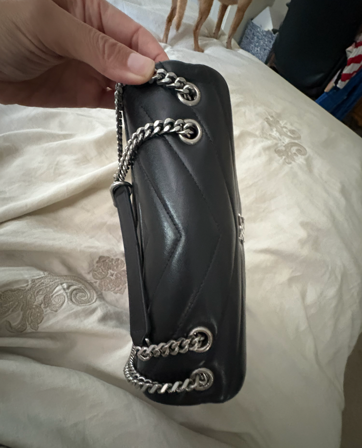 Borsa a tracolla Saint Laurent Loulou argento ferramenta media pelle nera