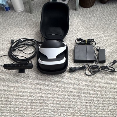 Sony PlayStation VR Headset with Camera, Cables, Carrying Case and games 