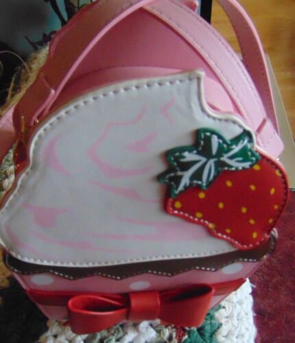 Cupcake Crossbody Bag With a - BY CHERI - Picture 2 of 5