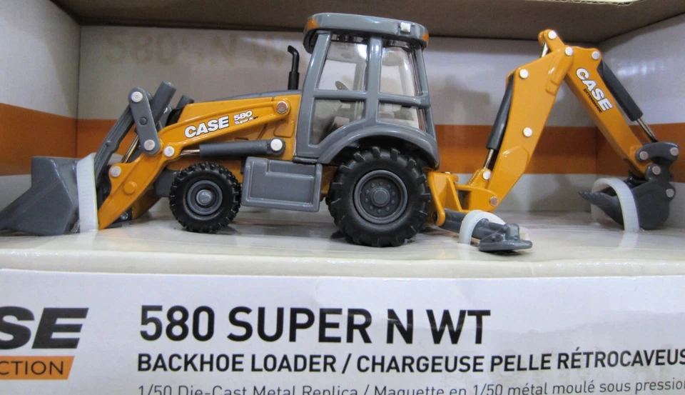 Case 580 Super N WT Backhoe Loader Diecast 1:50 Scale Model - ERTL ZFN14991 - Image 3 of 3