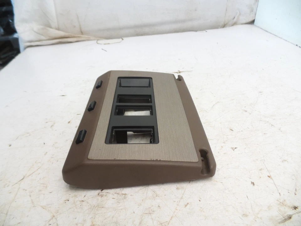 84-88 PONTIAC FIERO 原装中心 CONSOLE TRIM INTERIOR DASH 20382949 棕色 — 第 4/4 张图片