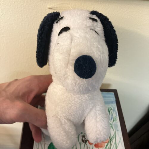 Lovely Vintage Snoopy Cuddly Toy: Good Used Condition: 20cm Length and 11cm Wide - Picture 4 of 12