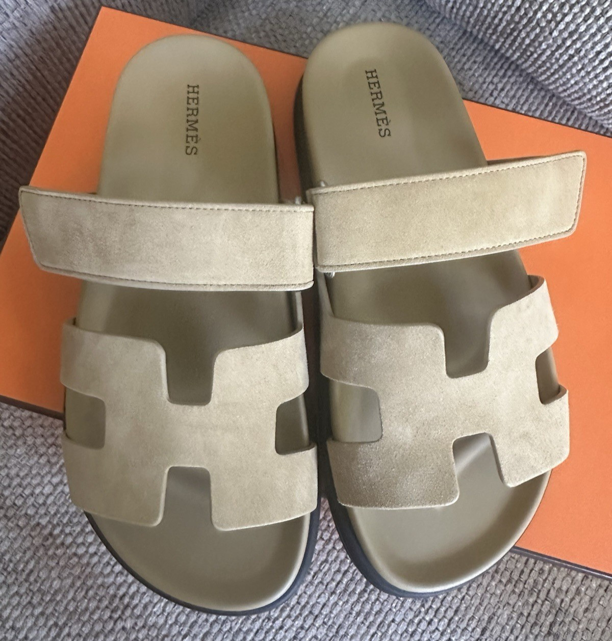 Size 37EU NIB HERMÈS Beige Albâtre Suede Women’s Chypre Sandals