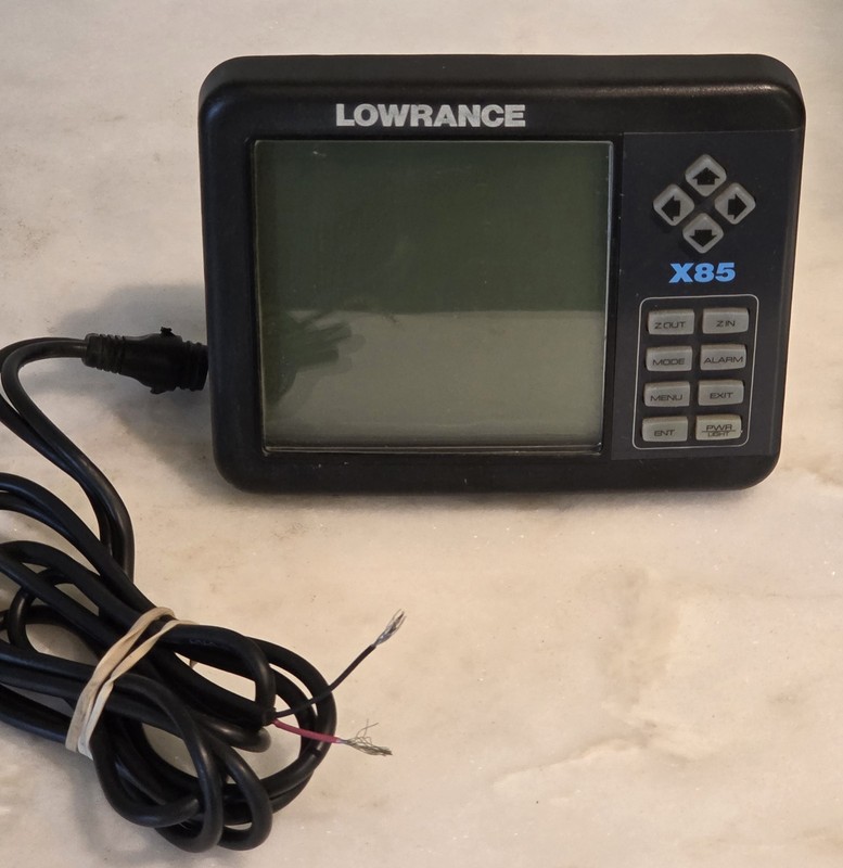 LOWRANCE X85, X-85, X 85 FISHFINDER w/ POWER CABLE *Tested-Read*