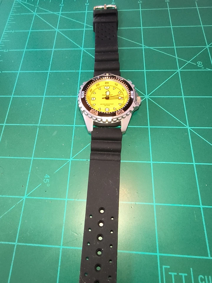 40 мм импульс M1 мужской кварц дайв-часы AC серии 0033 DV00.1M12.364 желтый циферблат - Изображение 2 из 4