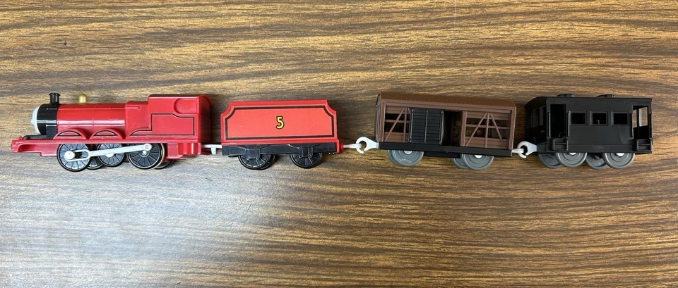 TOMY Plarail Thomas & Friends Trackmaster Classic James Freight Cars WORKS - Image 4 of 4