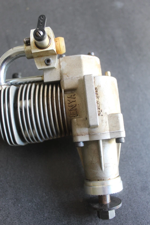 (136) ENYA Model engine 120-4C Aircraft - Photo 2/4
