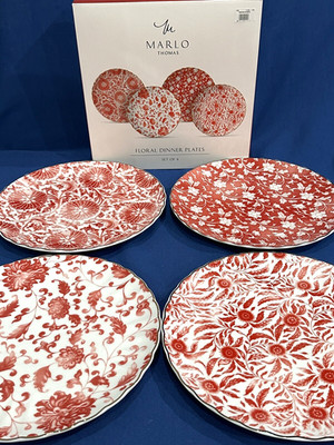Williams Sonoma Marlo Thomas RED Dinner Plates Valentines ~  NIB