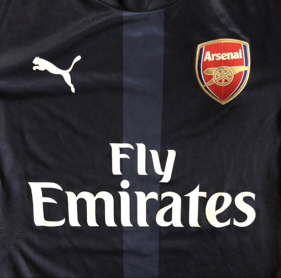ARSENAL PUMA 2016/2017 FOOTBALL TRAINING JERSEY SIZE “S” 749757