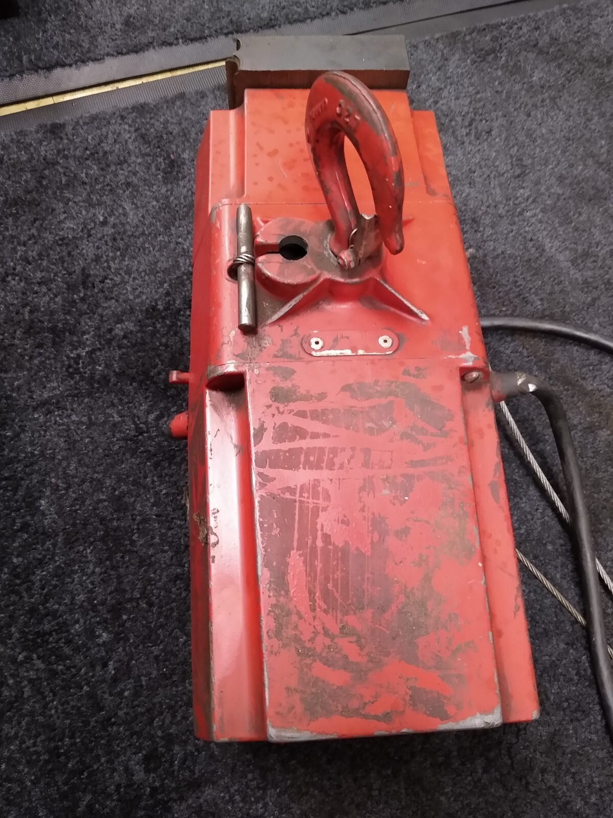 Dayton 2Z668 Electric Cable Hoist, 500lb Capacity 115V, 10 ft Hoist