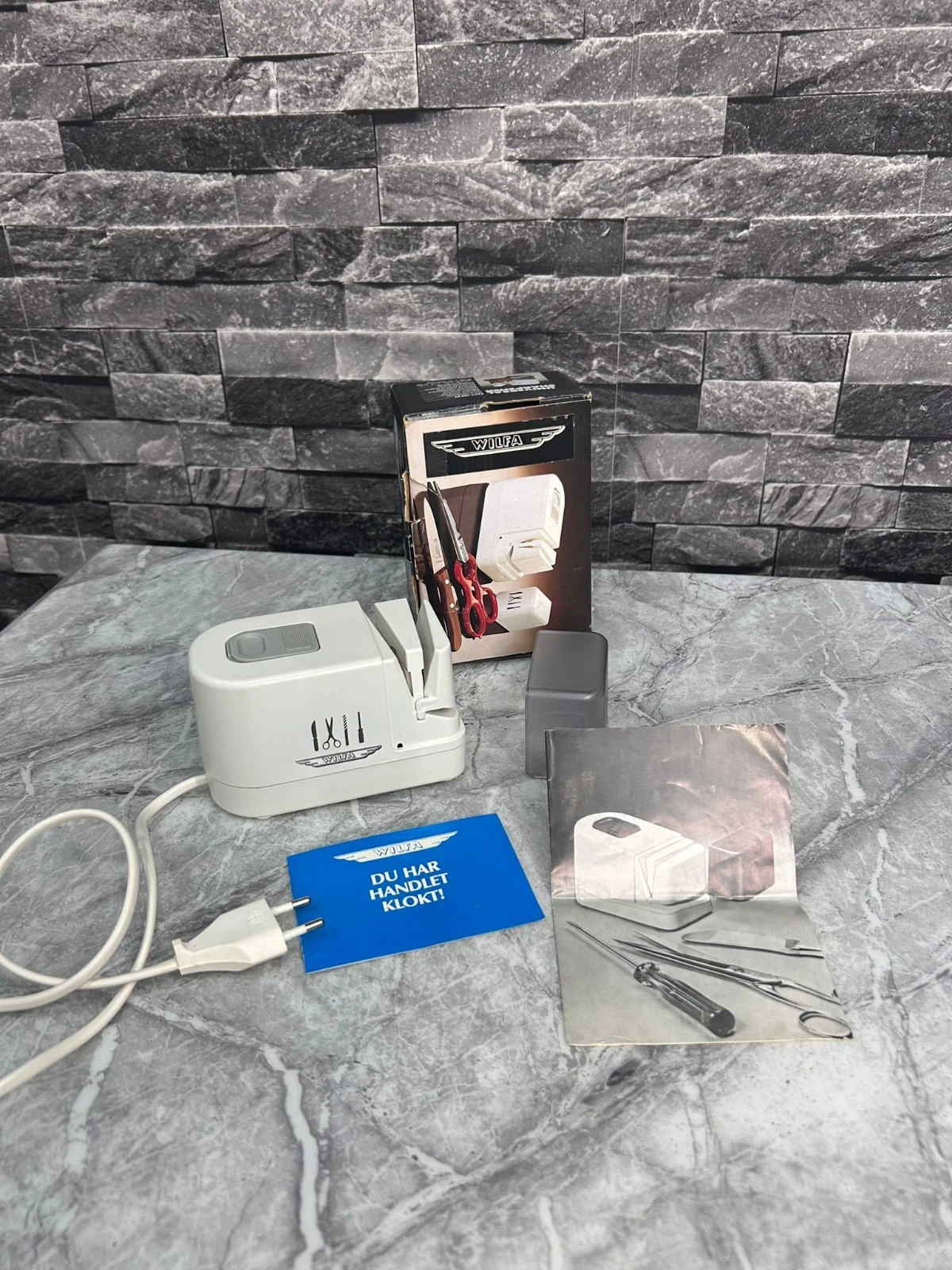 Vintage Universal Knife/Scissor Ect Electric Sharpener International Plug Works