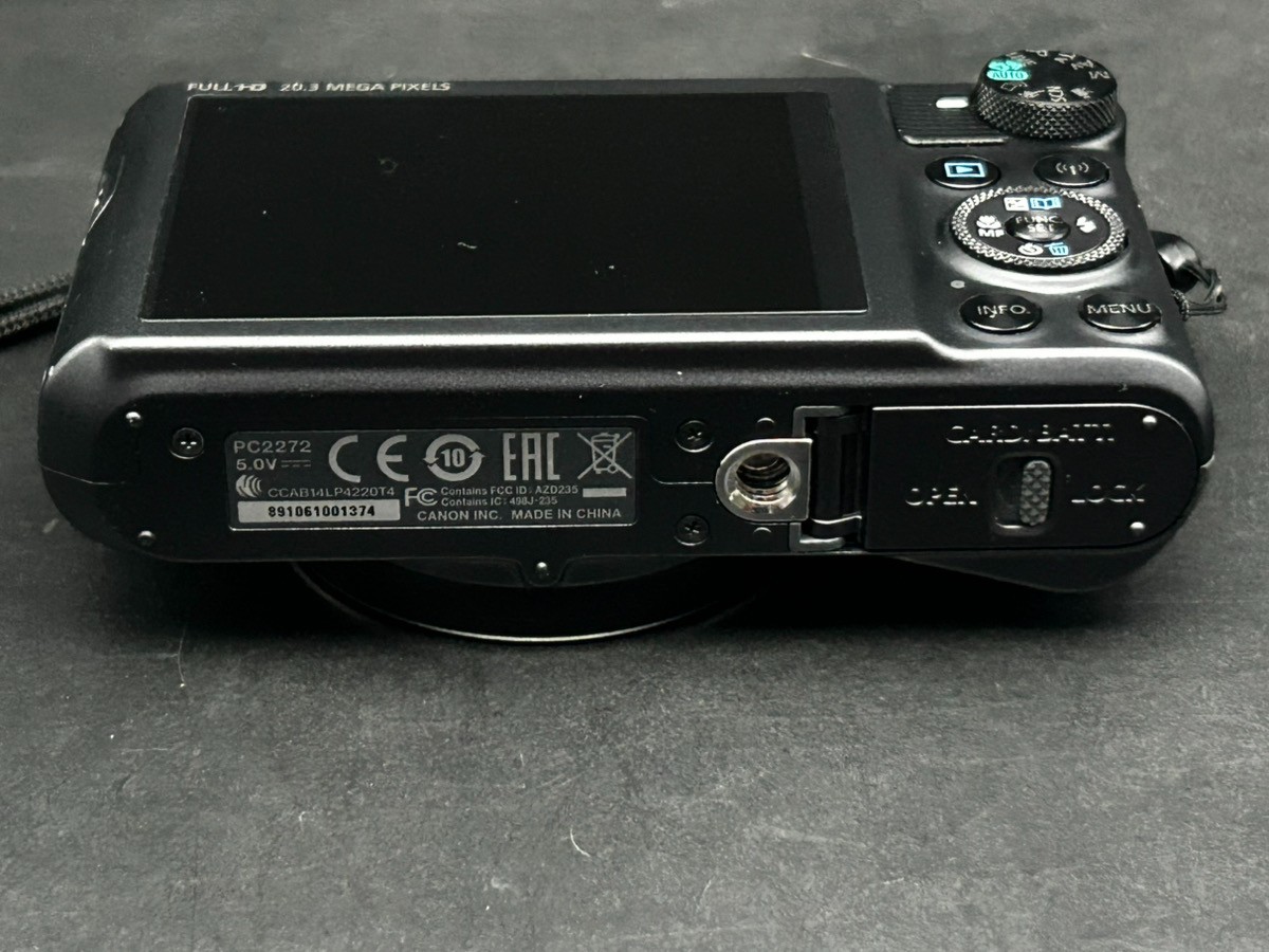 Near Mint Canon PowerShot SX720 HS Black 20.3MP Wi-Fi W/Battery