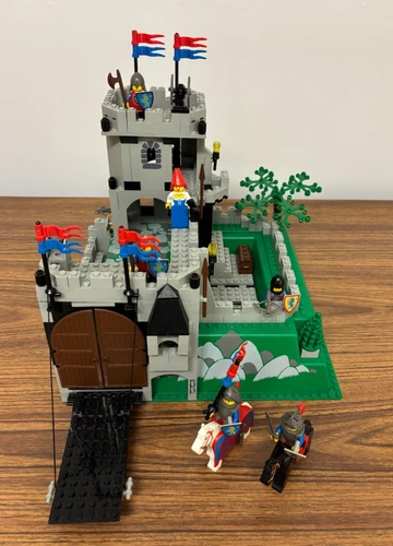 LEGO Castle Crusaders: King's Mountain Fortress (6081) - 100% Complete w/ Manual