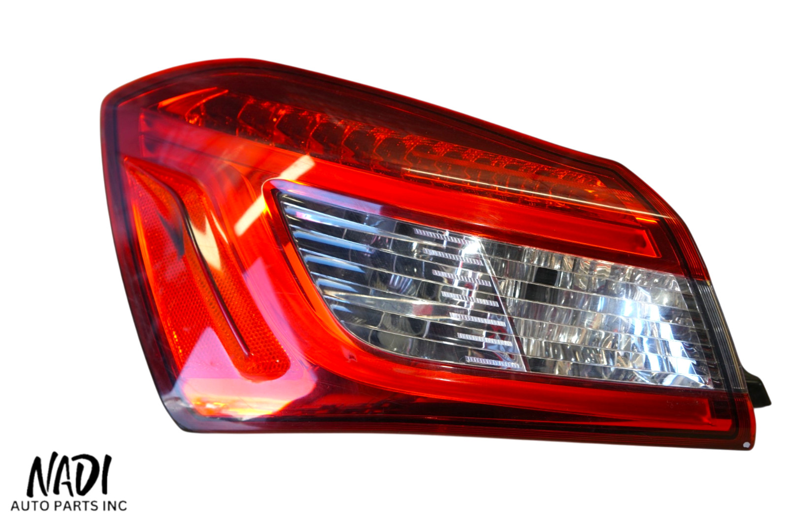 Maserati Ghibli 2014-2017 Rear Left Outer Tail light P/N 06700084820