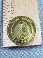 Vintage Pocket Shrine Coin Token St Therese Of Lisieux Christian Catholic A74