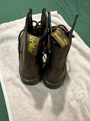 VTG. Dr. Martens 1460 Aztec Crazy Horse Leather M7 W8 Made in England 8-Eye Boot il_300x300.3689016427_400y.jpg main image 4