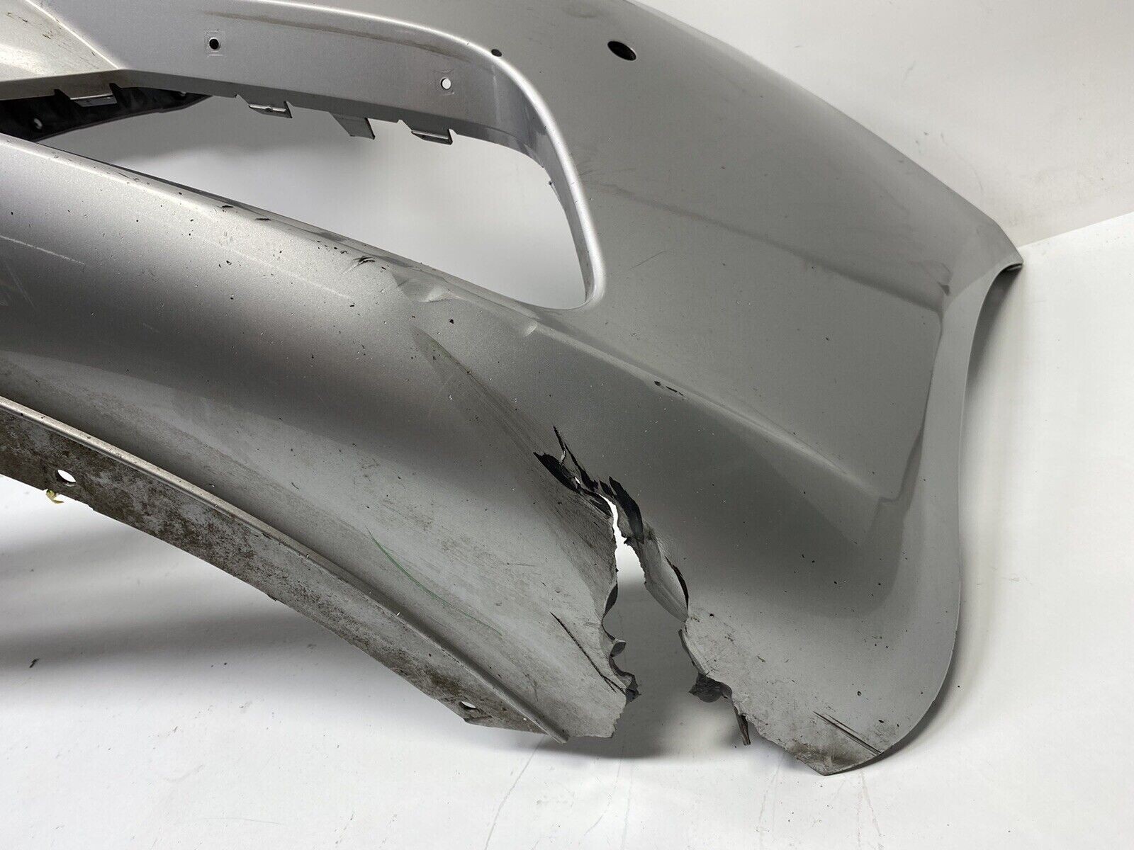 2018 2019 2020 MASERATI QUATTROPORTE FRONT BUMPER COVER OEM USED