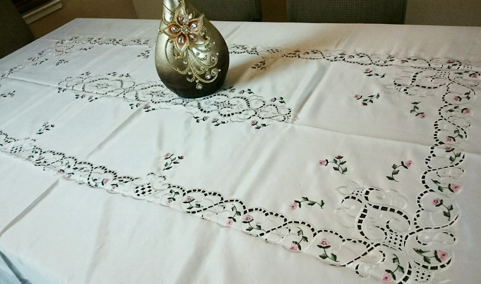 72x90" Embroidery Handmade Rosebud Embroidered Tablecloth Napkins Elegant linen - Image 3 of 4