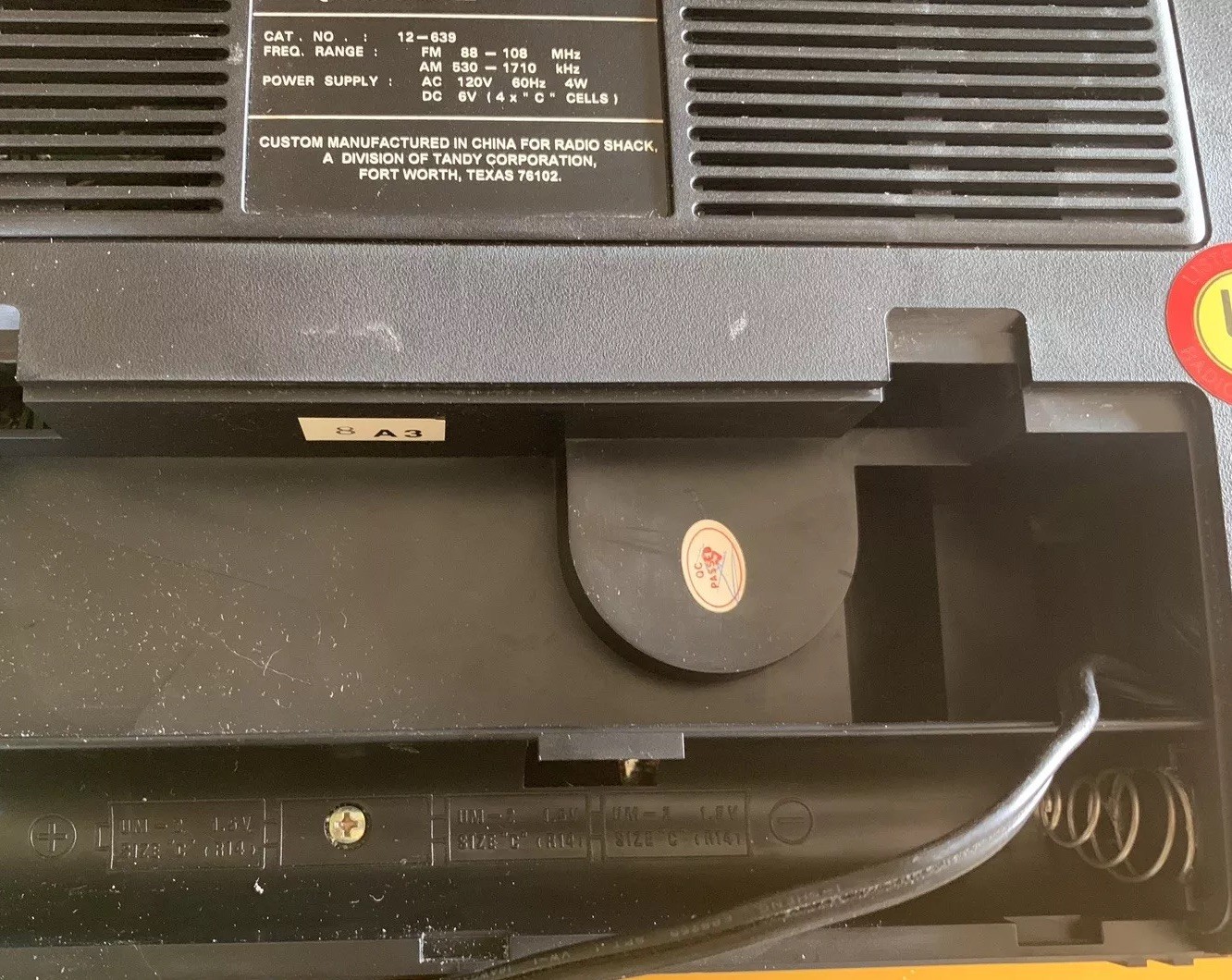 Vintage REALISTIC 1980s Portable AM/FM Retro AC Emergency RADIO 12-639 ...