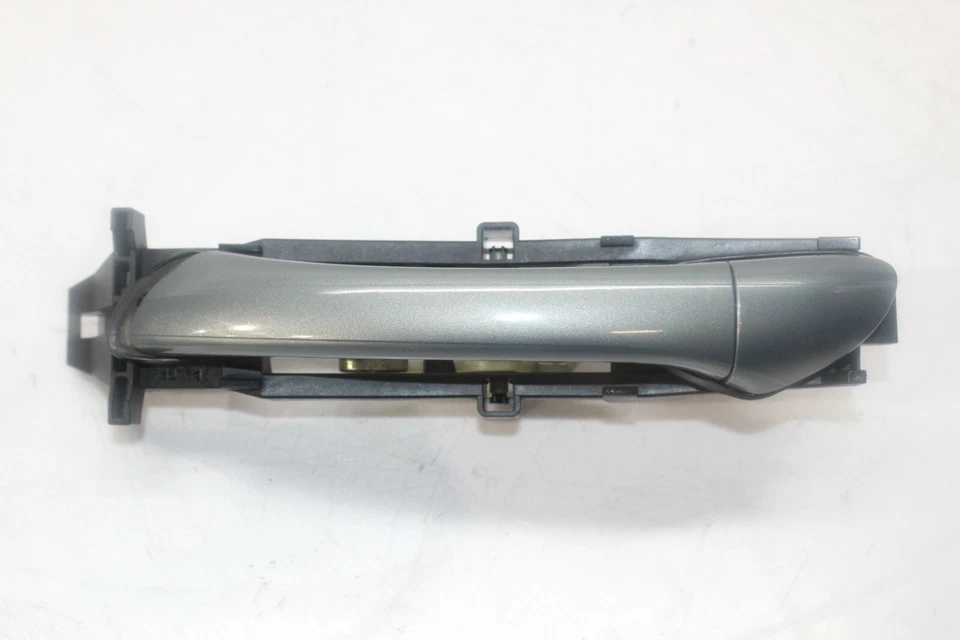 2003-2007 MERCEDES-BENZ C230 REAR LH DRIVER SIDE EXT. DOOR HANDLE L3315  - Image 2 of 4