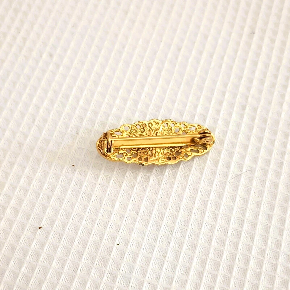 Broche rosa filigrana de porcelana 1928 delicado tono dorado trabajo abierto prendedor de flores Foto 4 de 4