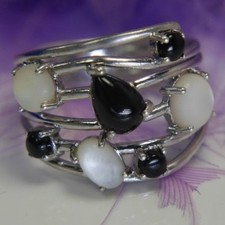 Onyx Mother Of Pearl 0.925 Sterling Silver 5/8" cocktail estate Ring size 8