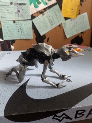 Mcfarlane Toys Halo 4 Series 1 Promethean Crawler 2012 4  Action Figure PLZ Read